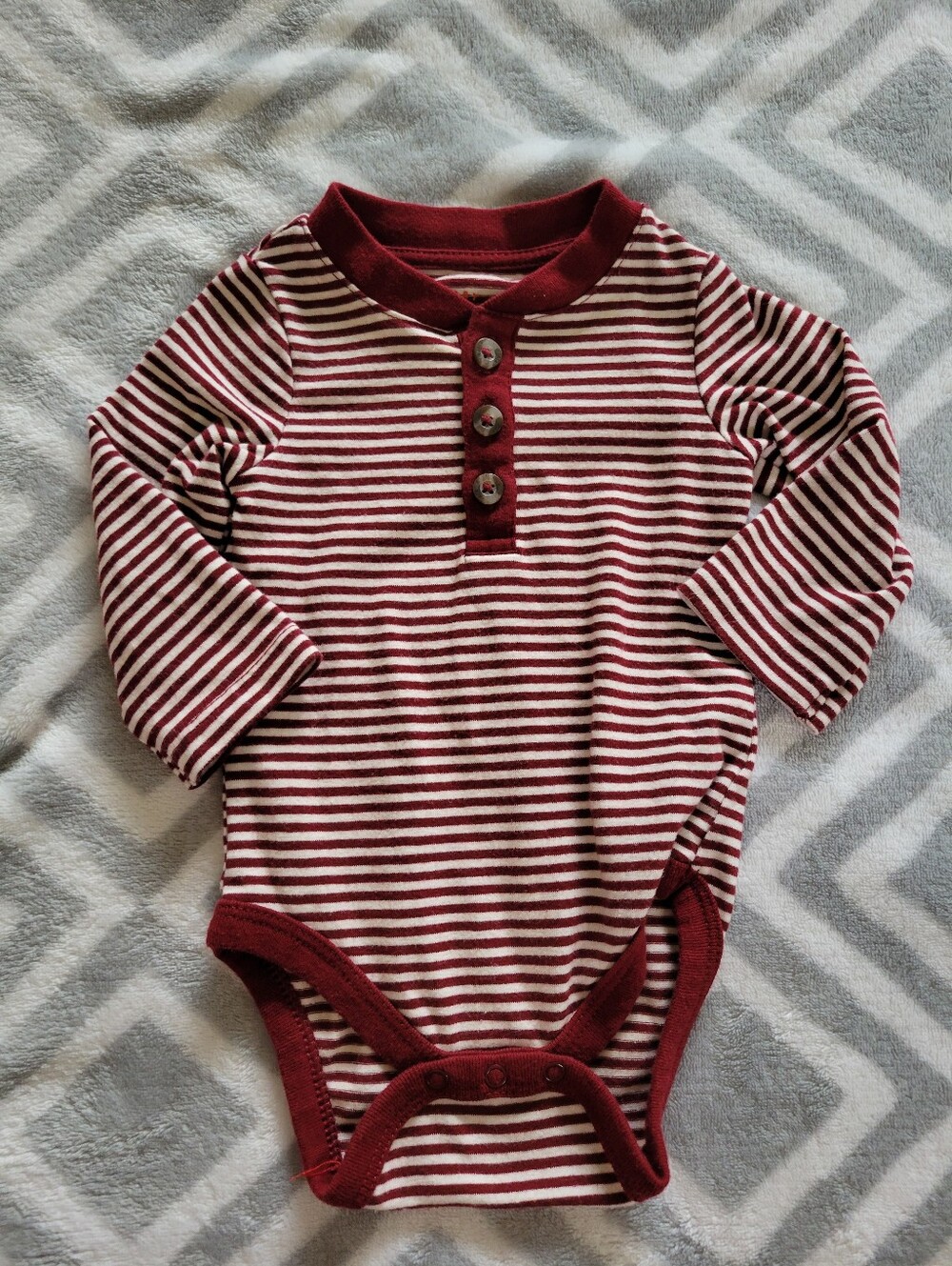 Baby Boys size 0-3 months Striped Long Sleeve Bodysuit